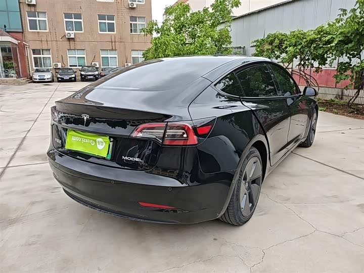 Photo 7 - Tesla Model 3