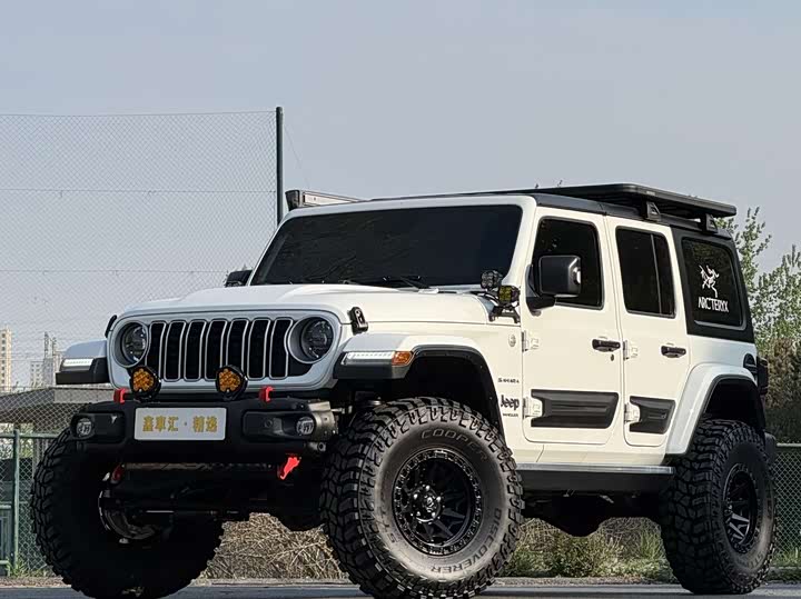 Jeep Wrangler 2024 2024款 2.0T 撒哈拉四门版