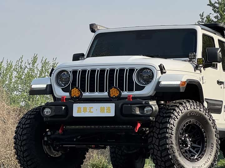Jeep Wrangler 2024 2024款 2.0T 撒哈拉四门版