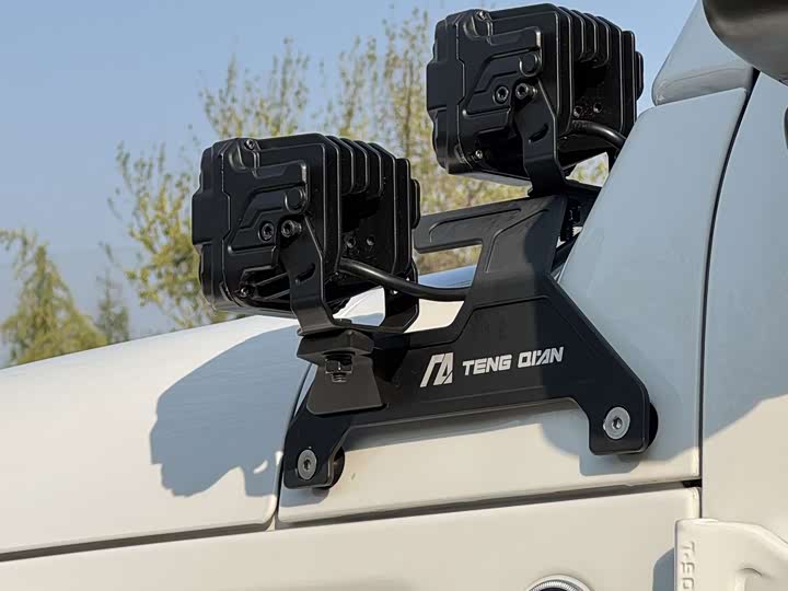 Jeep Wrangler 2024 2024款 2.0T 撒哈拉四门版
