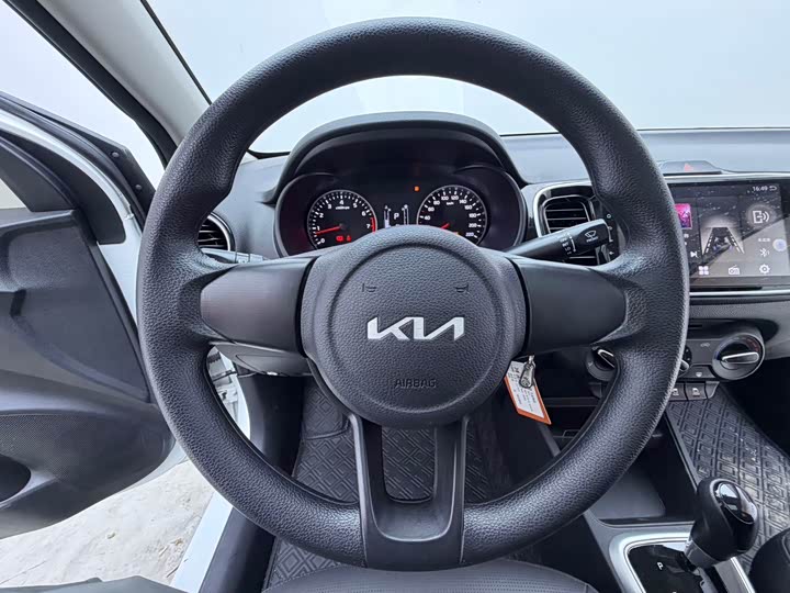 Kia Pegas 2020 2020款 改款 1.4L 自动舒适天窗版