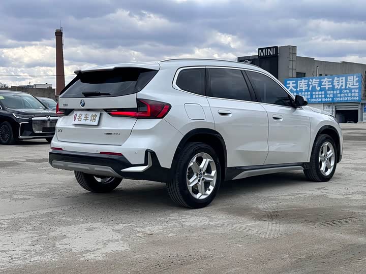 Фото 6 - BMW X1
