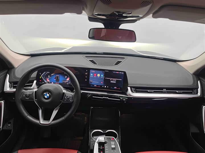 Фото 2 - BMW X1