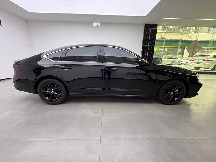 Honda Accord 2025 2025款 运动系列 260TURBO 豪华版