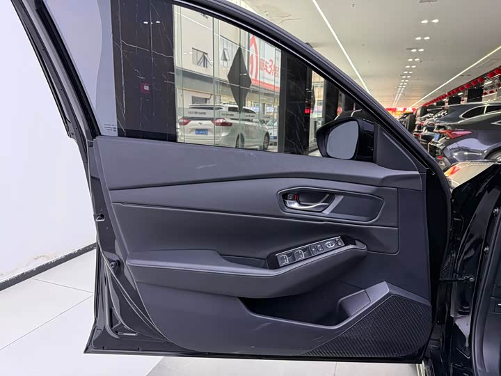 Honda Accord 2025 2025款 运动系列 260TURBO 豪华版
