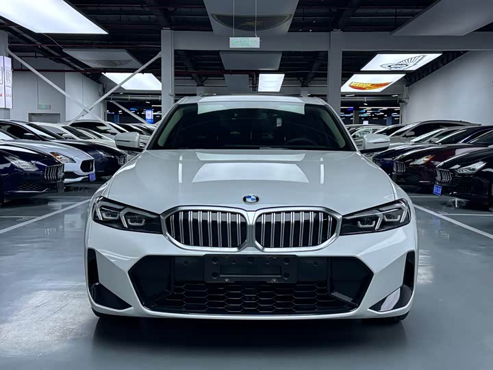 Zdjęcie 2 - BMW 3 Series