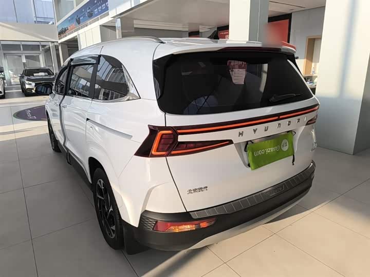 Фото 5 - Hyundai Custo