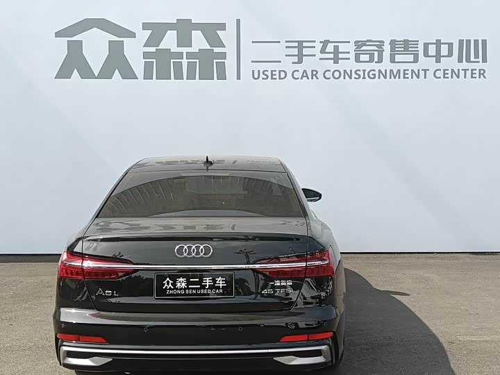 Фото 4 - Audi A6L