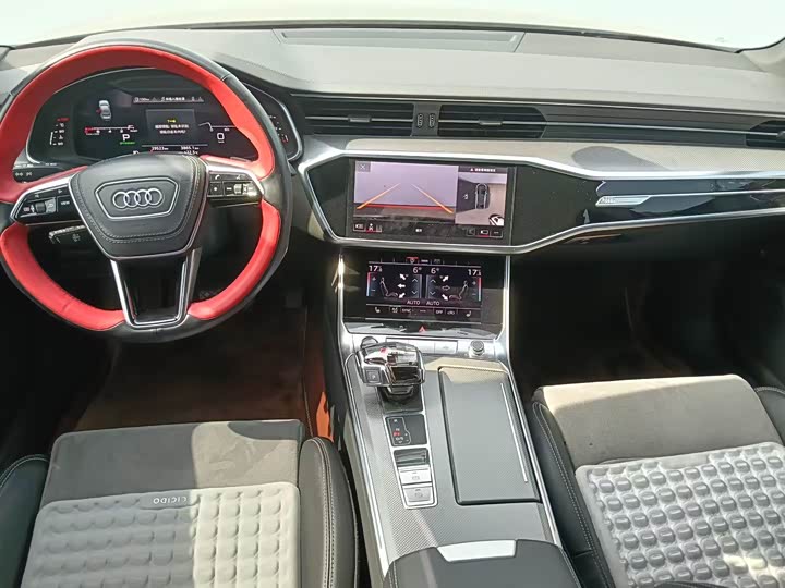 Фото 8 - Audi A6L