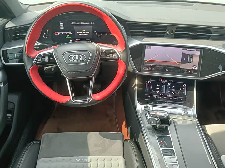 Фото 9 - Audi A6L