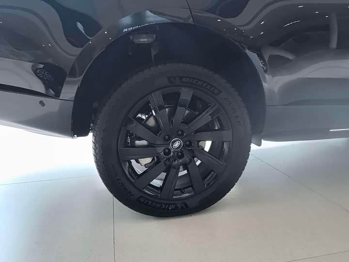 Land Rover Range Rover 2026 2026款 3.0 L6 400PS SE长轴版