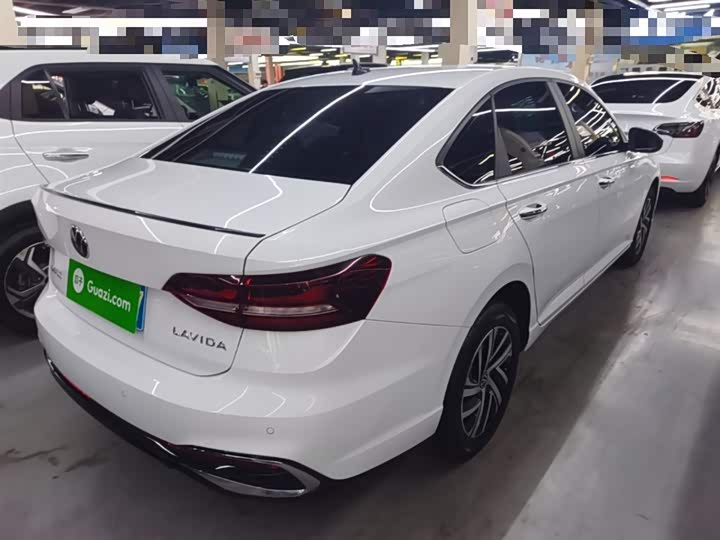 Фото 7 - Volkswagen Lavida