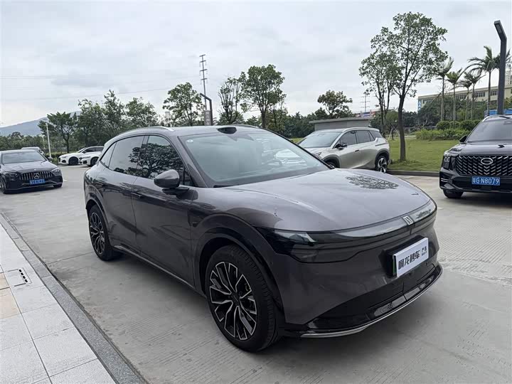 Zeekr 7X 2025 2025款 75kWh 后驱智驾版