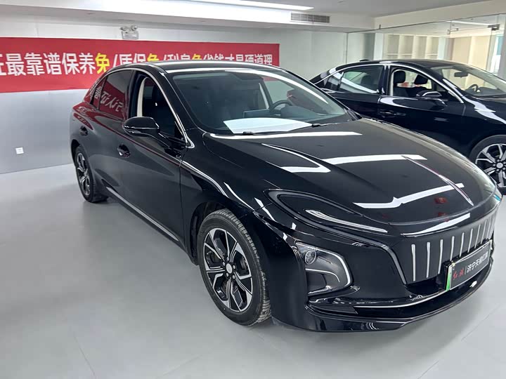 Zdjęcie 3 - Hongqi E-QM5