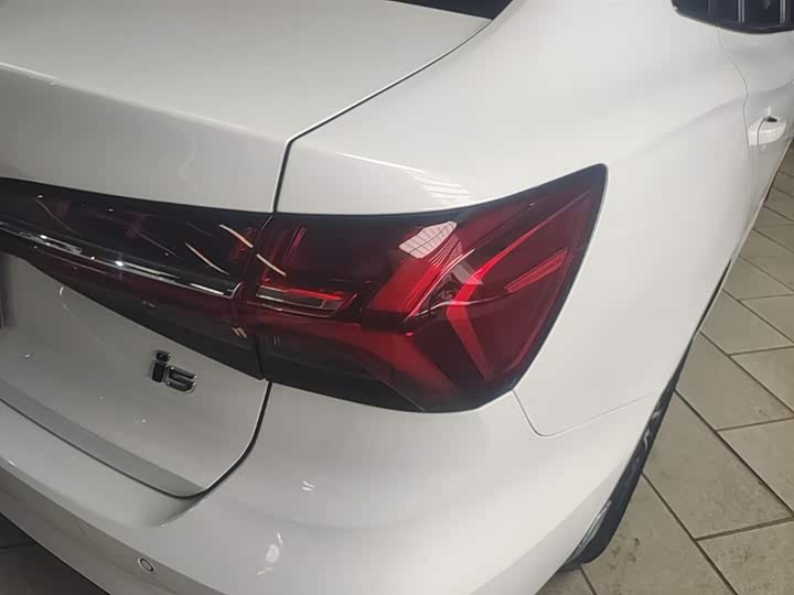 Roewe i5 2021 2021款 1.5L CVT星耀版
