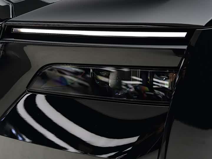 Rolls-Royce Spectre 2024 2024款 标准型