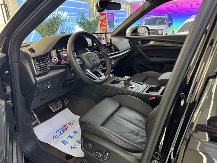 Фото 4 - Audi Q5L