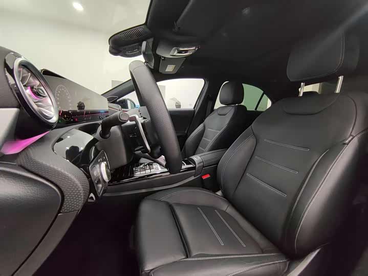 Zdjęcie 7 - Mercedes-Benz A-Class AMG