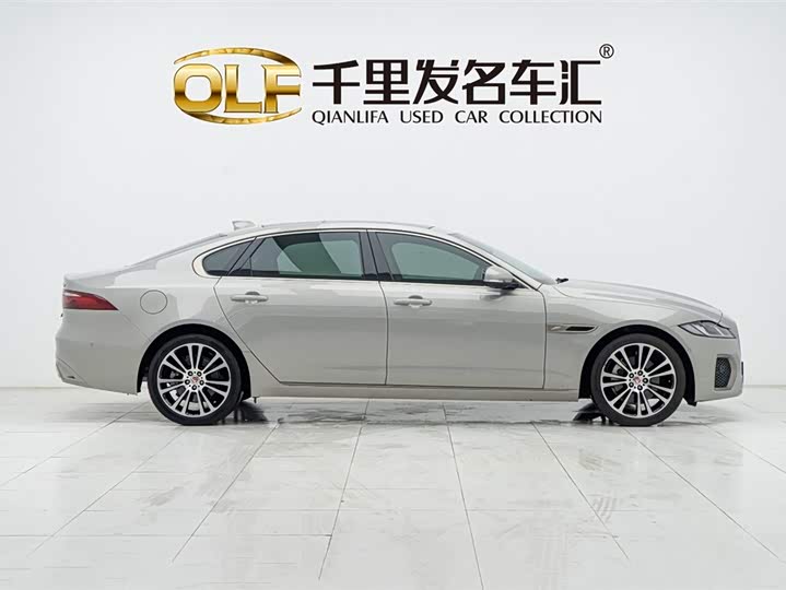 Zdjęcie 8 - Jaguar XF L
