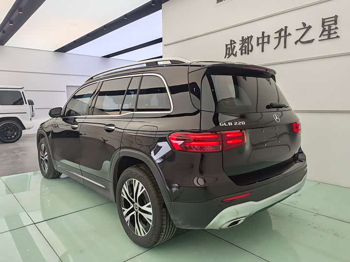 2025 Mercedes-Benz GLB-Class