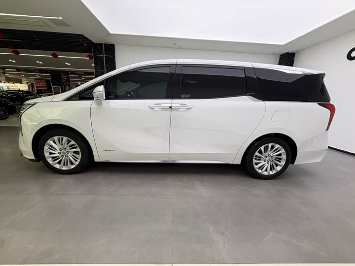 Buick GL8 Century 2025 2025款 2.0T 七座蕴世版