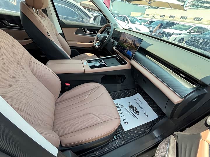 Chery Tiggo 8L 2024 2024款 2.0T 两驱豪华版 7座