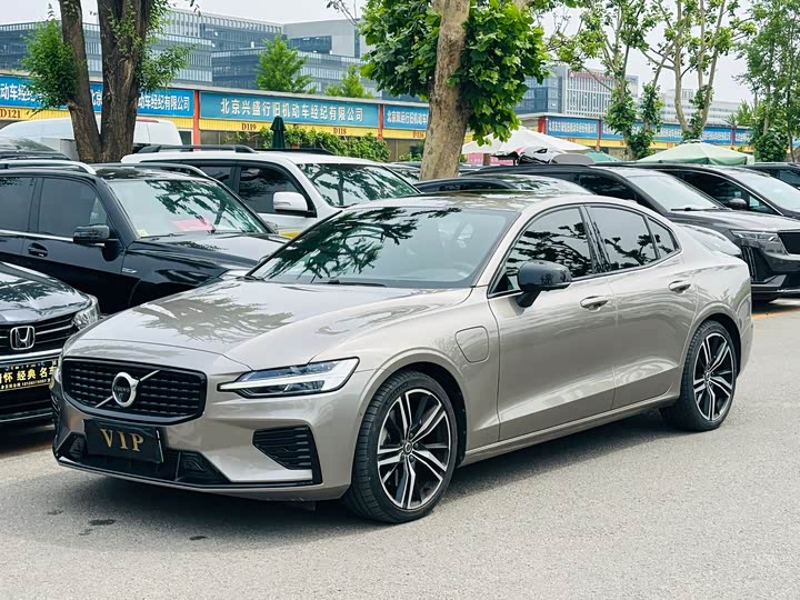Volvo S60 Hybrid 2021 2021款 T8 E驱混动 四驱智雅运动版