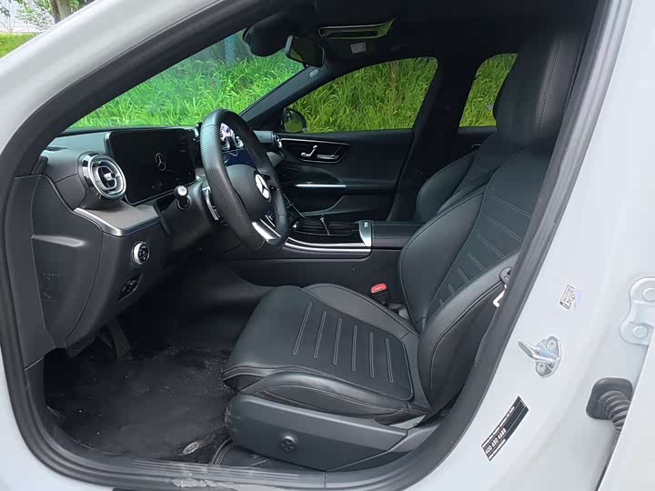 Zdjęcie 8 - Mercedes-Benz C-Class