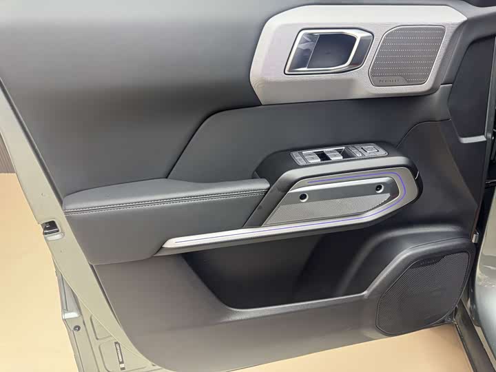 BYD FangChengBao Titanium 3 (Tai 3) 2025 2025款 501KM 四驱无人机版