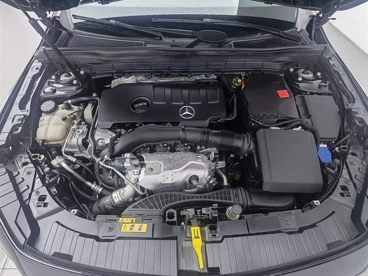 Mercedes-Benz GLB-Class 2022 2022款 GLB 220 动感型