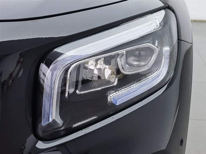 Mercedes-Benz GLB-Class 2022 2022款 GLB 220 动感型