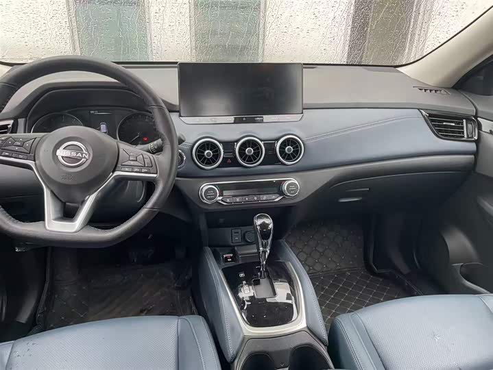 Nissan X-Trail 2025 2025款 荣誉 2.0L 两驱领先版
