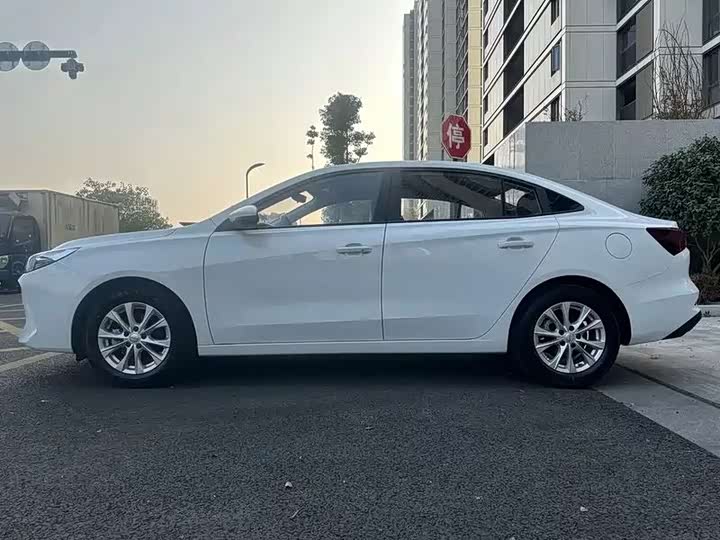 Roewe i5 2026 2026款 1.5L CVT豪华版