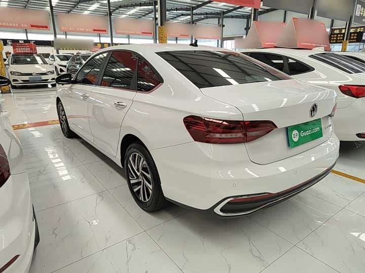 Фото 5 - Volkswagen Lavida