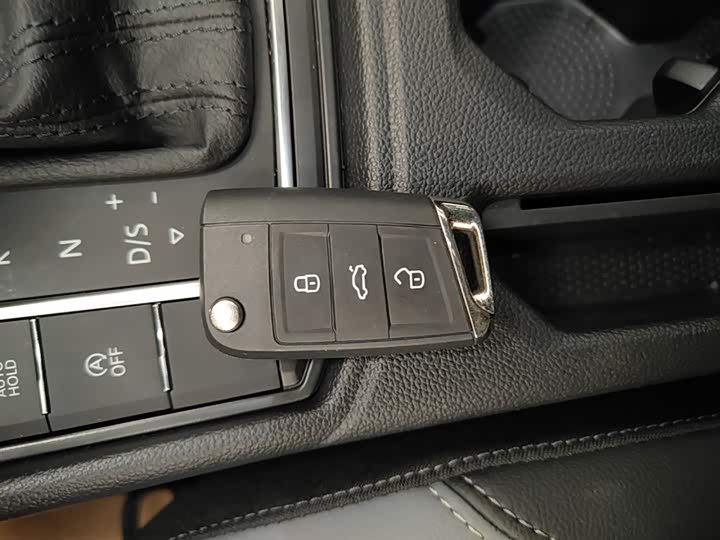 Фото 9 - Volkswagen Lavida