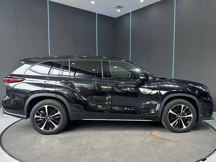 Toyota Crown Kluger 2024 2024款 2.5L HEV四驱尊贵版