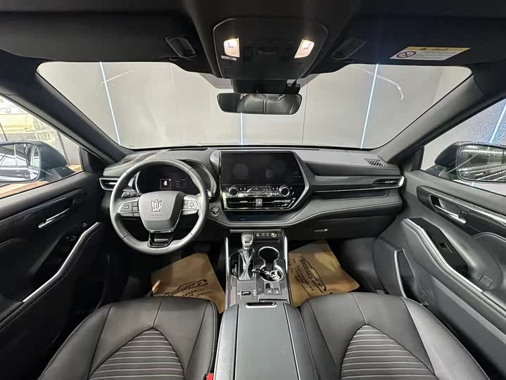 Toyota Crown Kluger 2024 2024款 2.5L HEV四驱尊贵版