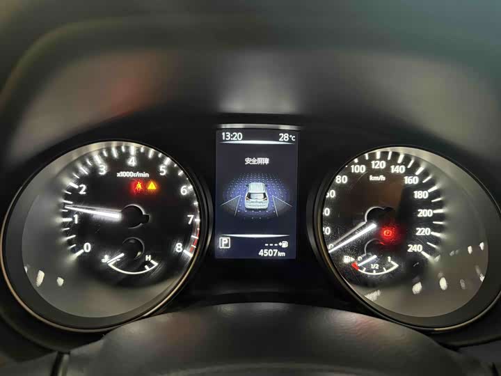Nissan X-Trail 2025 2025款 荣誉 2.0L 两驱领先版