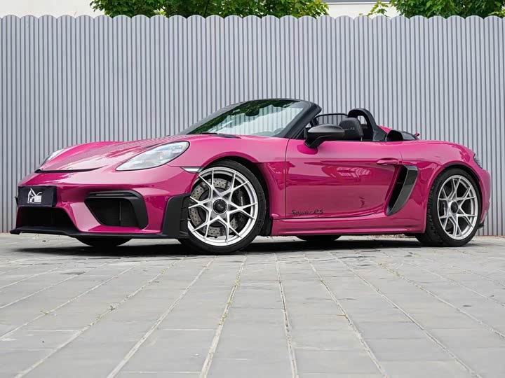 صورة 1 - Porsche 718