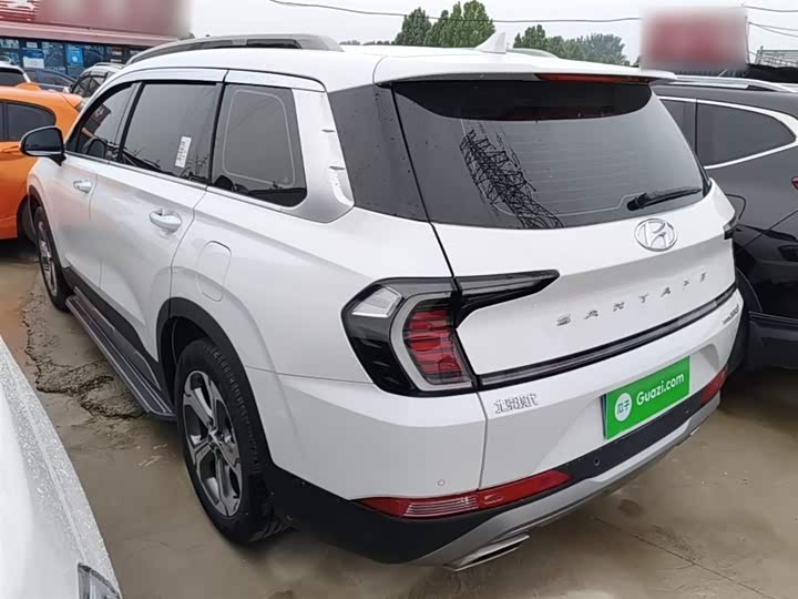 Фото 5 - Hyundai Santa Fe