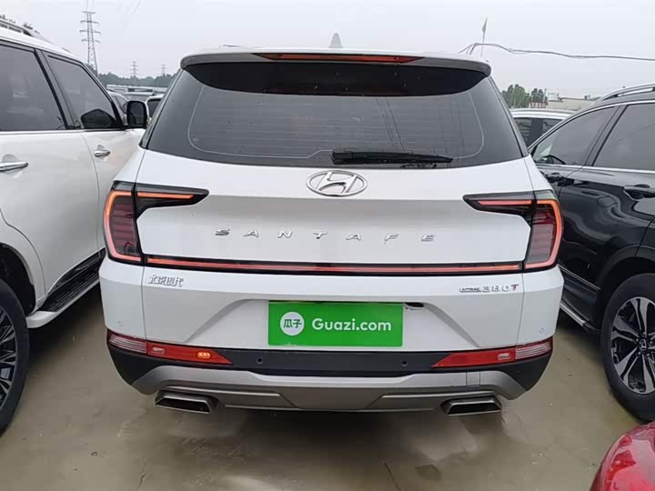 Фото 6 - Hyundai Santa Fe