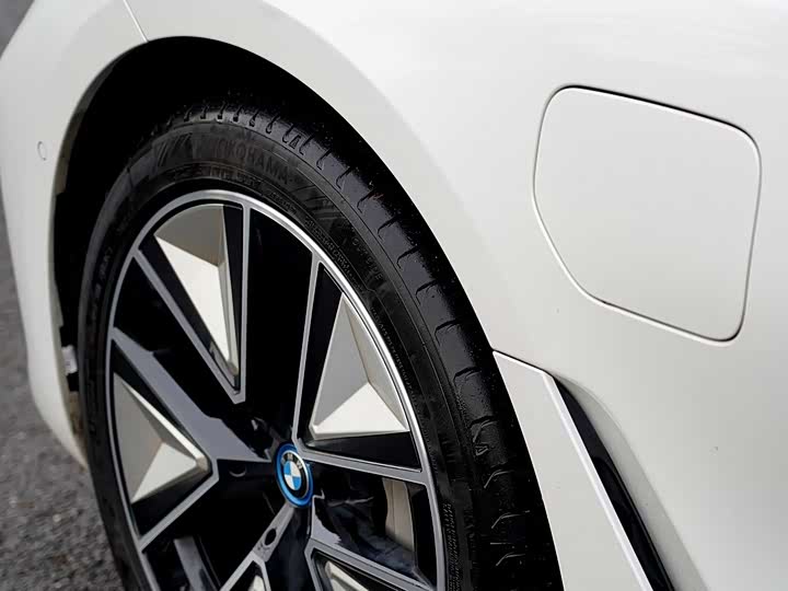 Фото 4 - BMW i3