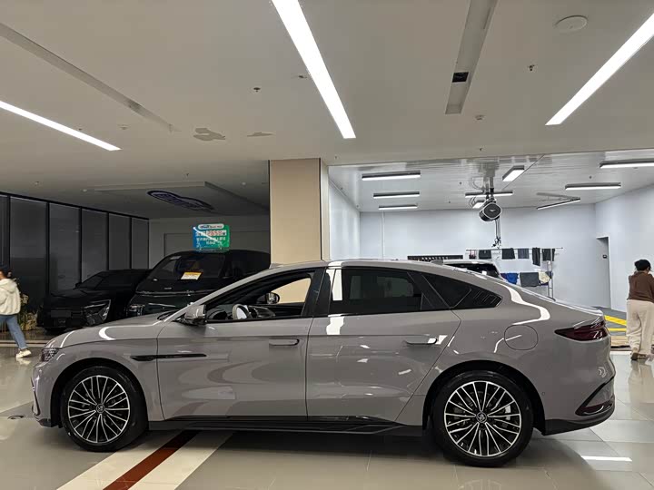 Фото 8 - BYD Han