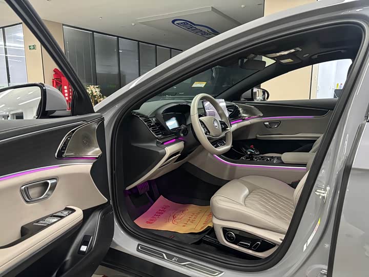 Фото 9 - BYD Han