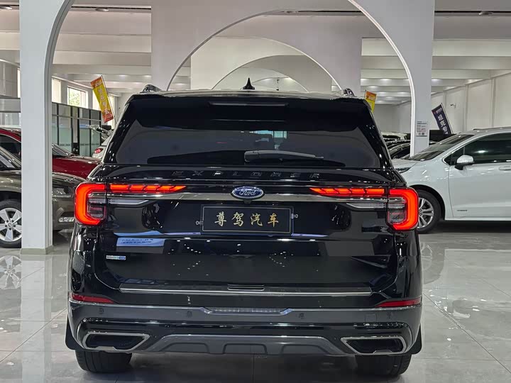Фото 3 - Ford Explorer