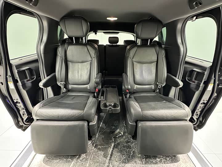 Toyota Sienna 2021 2021款 2.5L混动 尊贵版