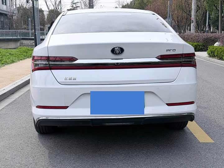 Фото 7 - BYD Qin Pro Hybrid/EV