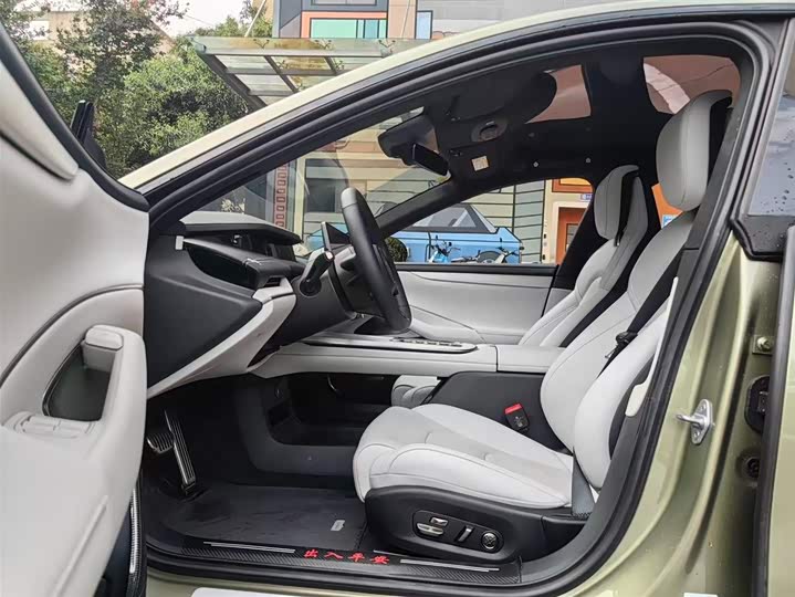 Фото 5 - Xiaomi SU7
