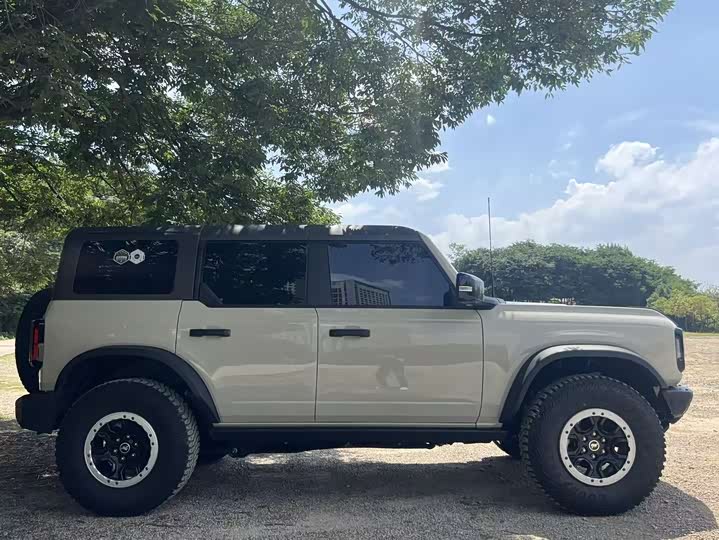 Zdjęcie 5 - Ford Bronco