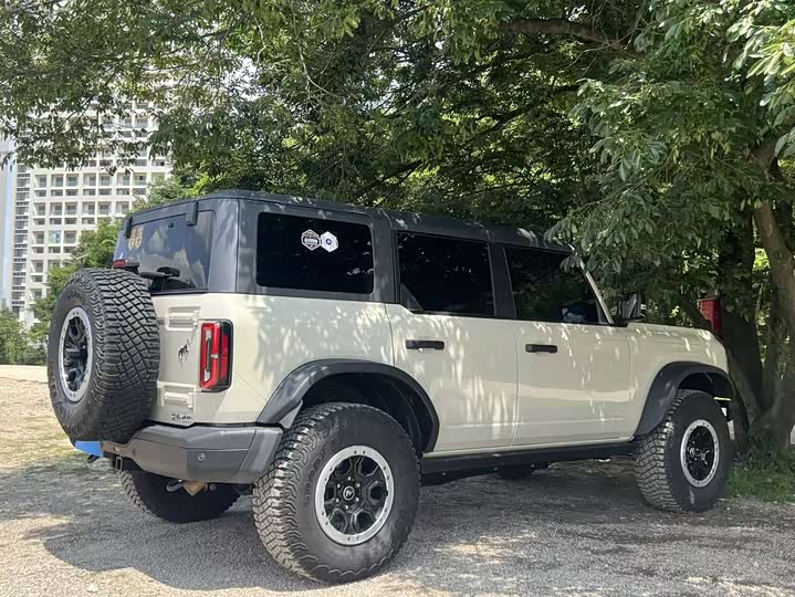 Zdjęcie 8 - Ford Bronco